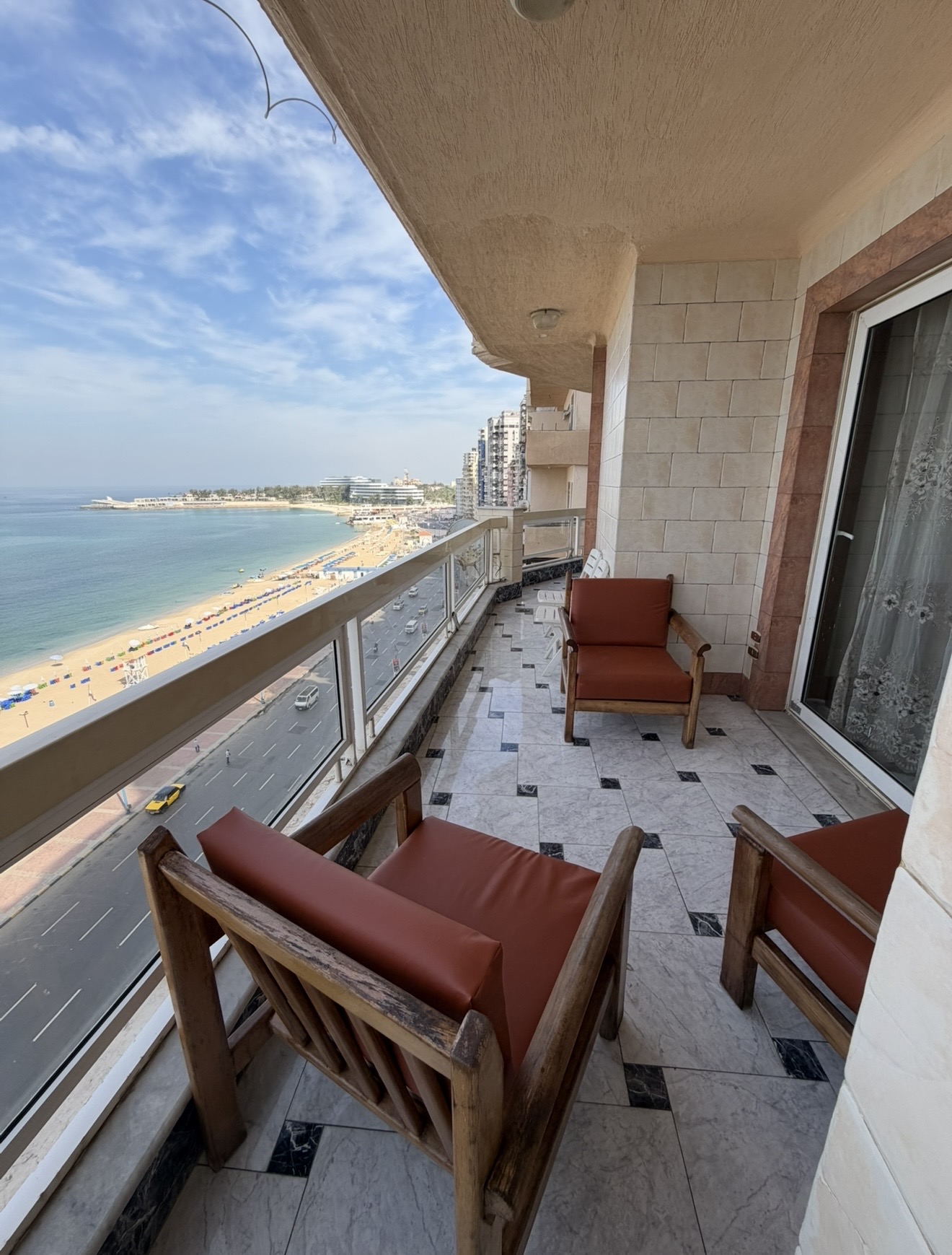 صورة المعرض 3