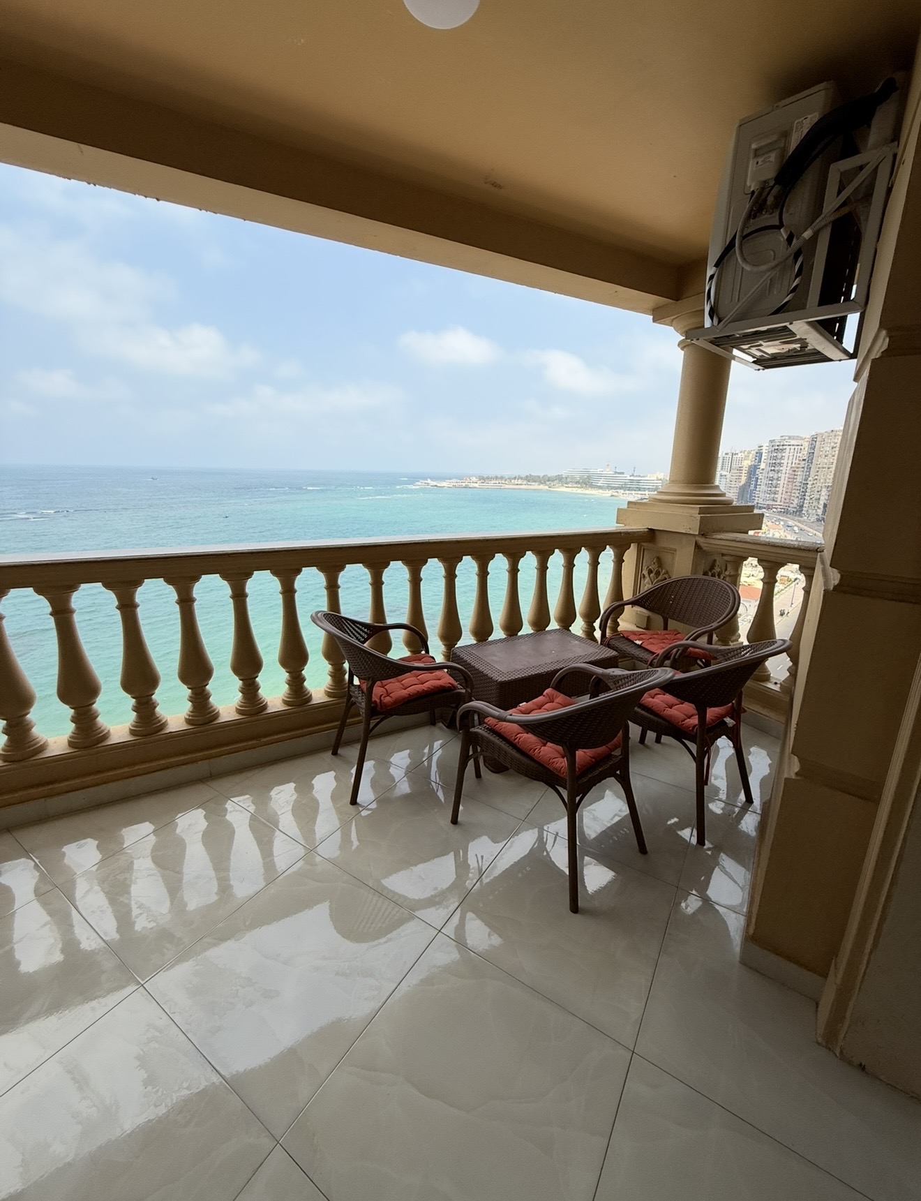 صورة المعرض 2