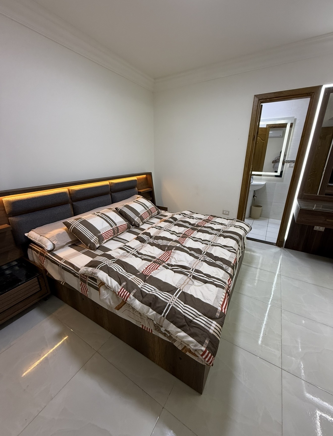 صورة المعرض 12