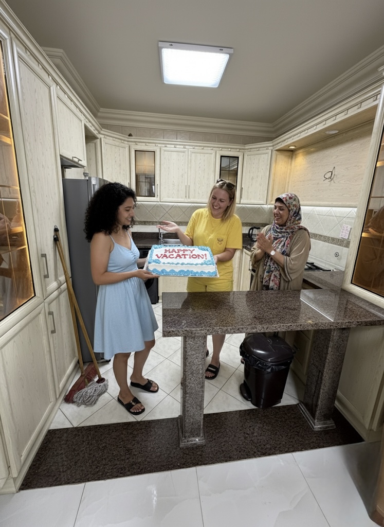 جميع معدات واجهزة المطبخ متاحة